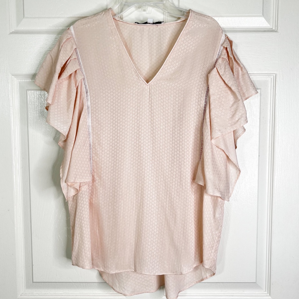 Hunter Bell 100% Silk Ruffled Flutter Sleeve Ava V-Neck Top Light Pink Women’s S